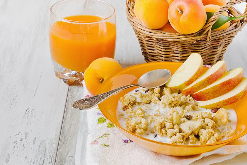 Kefir-Granola-Bowl – Knuspriges Granola mit Joghurt-Alternative